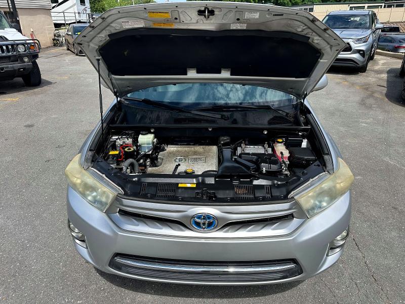 2012 Toyota Highlander VIN JTEDC3EH8C2007226 COPART salvage auction — MINOR DENT/SCRATCHES, Ny - Certificate Of Title (P), sold $8,000 on 2026-08-21 (photo 5)