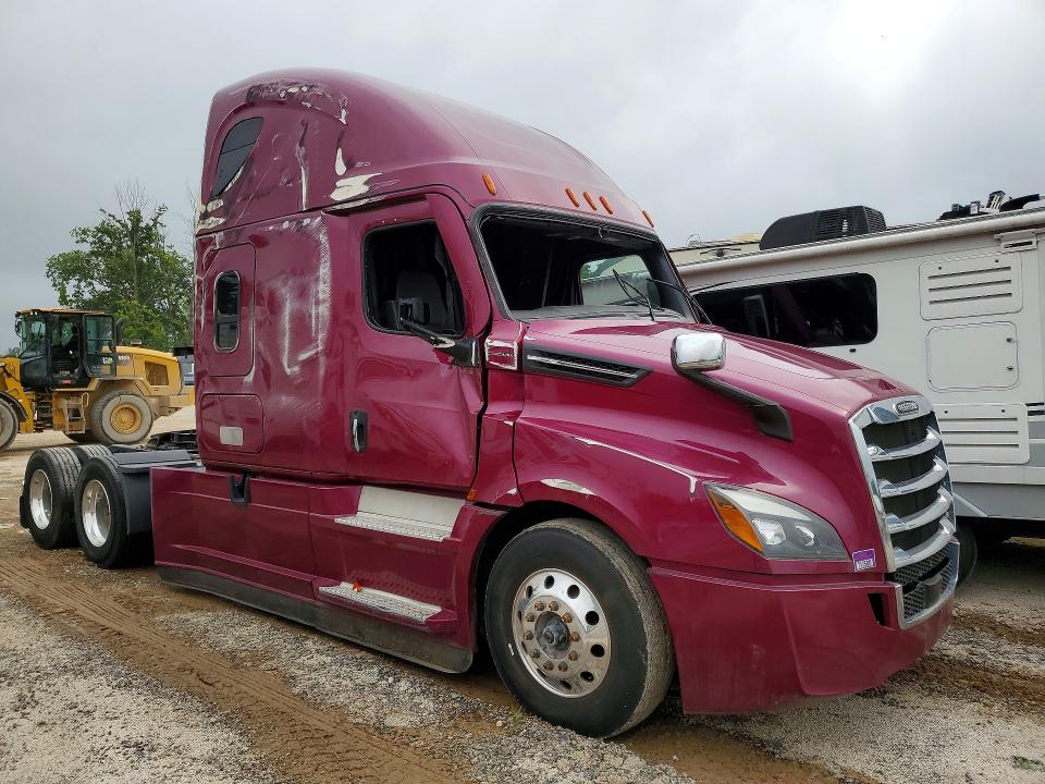2024 Freightliner Cascadia 126 VIN 3AKJHHDR0RSVG1615 COPART salvage auction — SIDE, WI - CERT OF TITLE-SALVAGE VEHICLE, sold $35,500 on 2026-09-17 (photo 4)