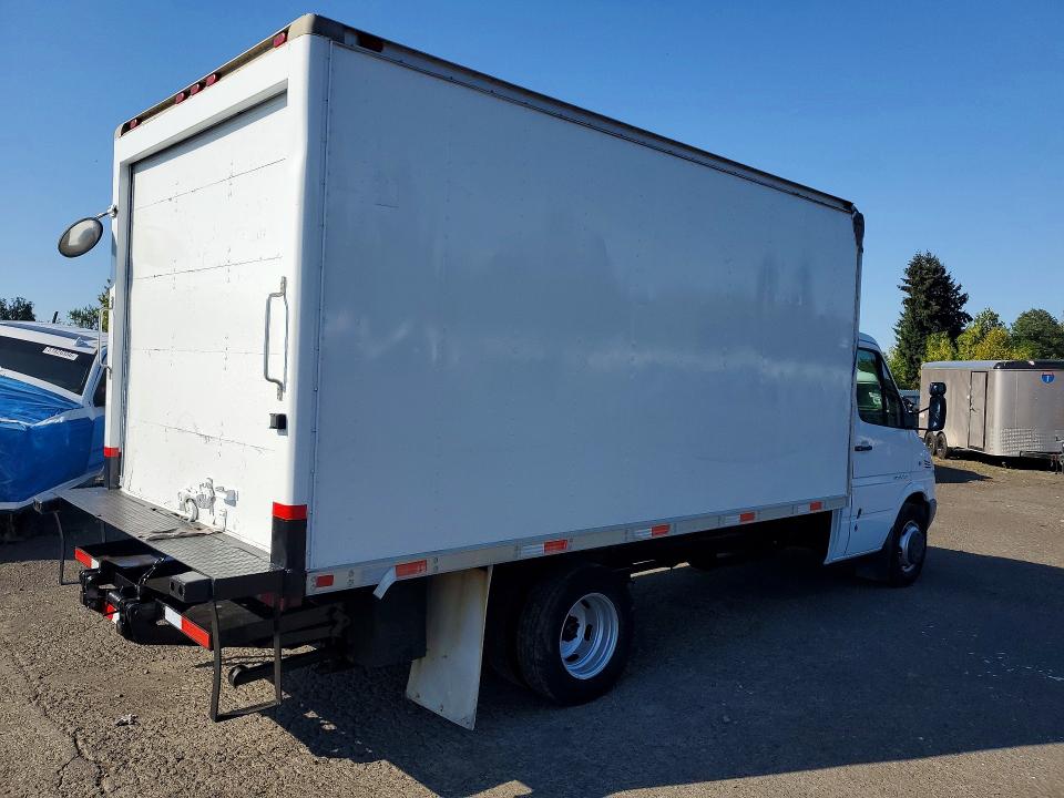 2005 Sprinter 3500 sprinter VIN WD1PD944155745275 COPART salvage auction — MINOR DENT/SCRATCHES, Wa - Vehicle Cert Of Ownership-Titl, sold $2,000 on 2026-09-14 (photo 3)