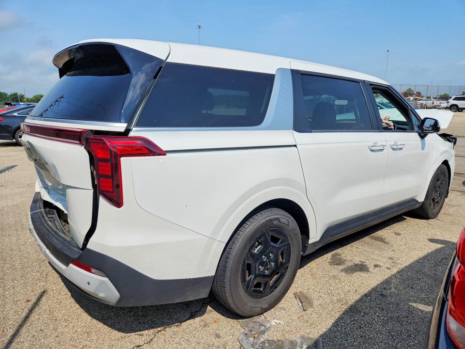 2025 Kia Carnival VIN KNDNB5K30S6495899 COPART salvage auction — FRONT END, FL - CERTIFICATE OF DESTRUCTION, sold $10,200 on 2026-08-24 (photo 3)
