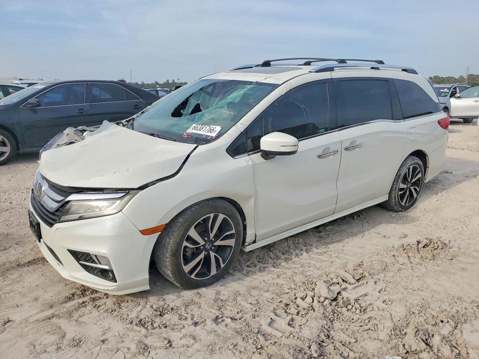2018 Honda Odyssey VIN 5FNRL6H9XJB065266 — COPART salvage auction photo