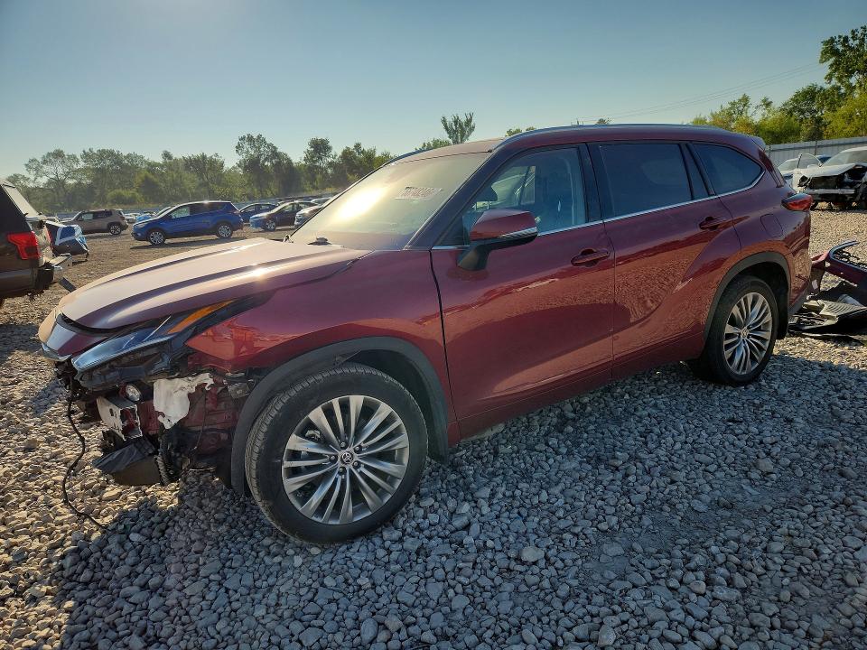 2021 Toyota Highlander VIN 5TDFZRBH0MS112792 — COPART salvage auction photo