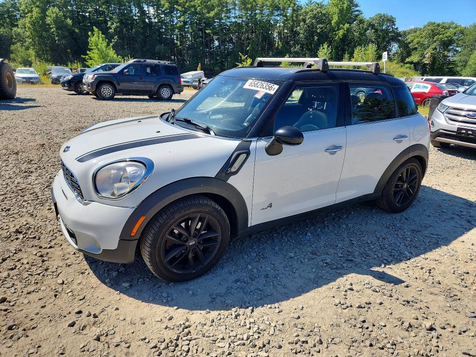 2013 Mini Cooper VIN WMWZC5C58DWP33738 COPART salvage auction — NORMAL WEAR, Ma - Certificate Of Title (P), sold $2,400 on 2026-09-14 (photo 1)