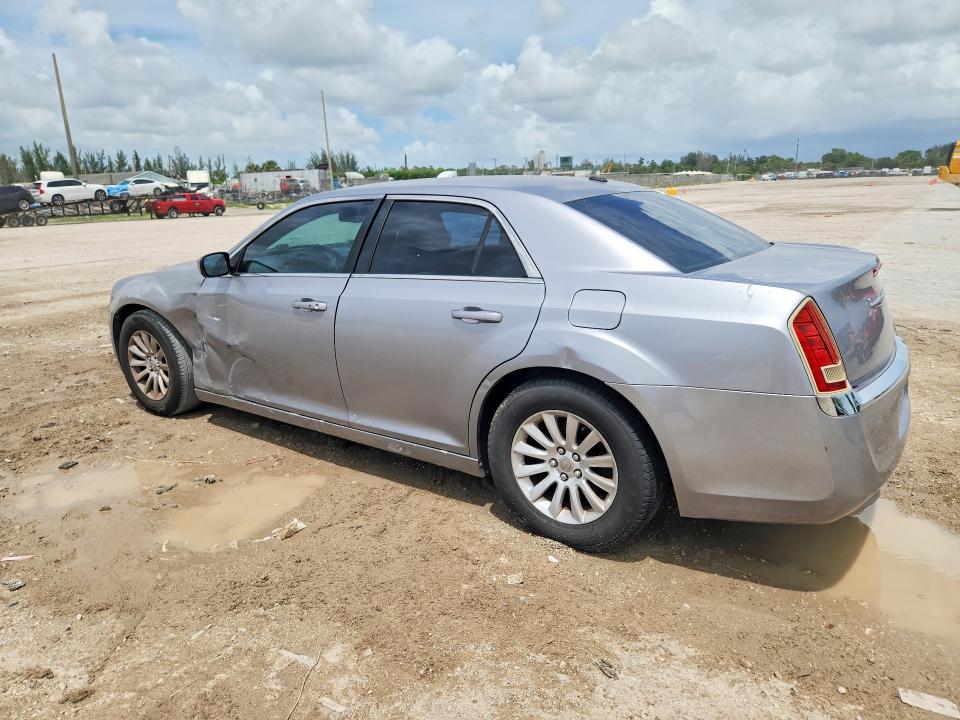 2014 Chrysler 300 VIN 2C3CCAAG6EH141670 COPART salvage auction — SIDE, Fl - Cert Of Title Slvg Rebuildable, sold $1,000 on 2026-08-27 (photo 2)