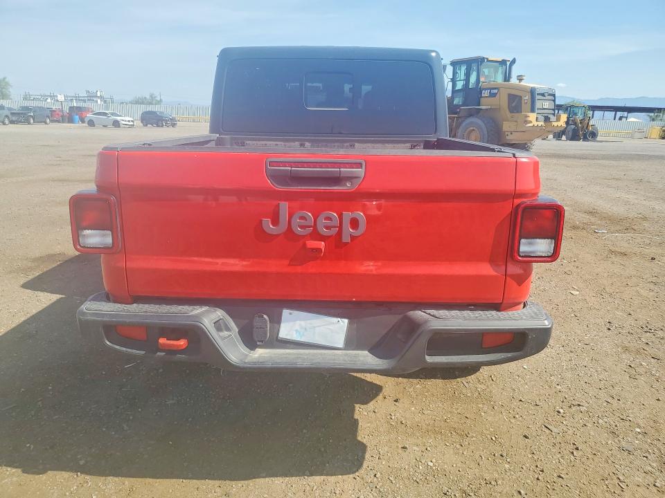 2020 Jeep Gladiator VIN 1C6JJTBG9LL178688 COPART salvage auction — VANDALISM, Salvage Title, sold $21,000 on 2026-09-11 (photo 6)