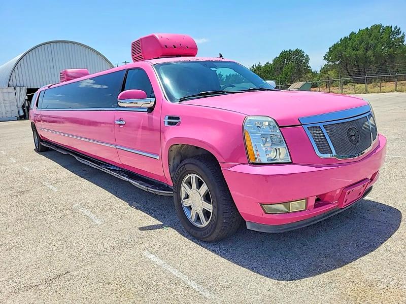 2008 Cadillac Escalade VIN 1GYEC63848R119124 — COPART salvage auction photo
