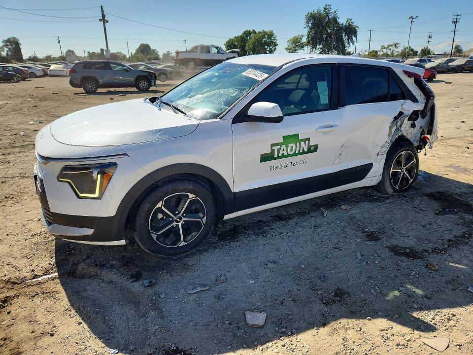 2025 Kia Niro VIN KNDCP3LE3S5285820 — COPART salvage auction photo