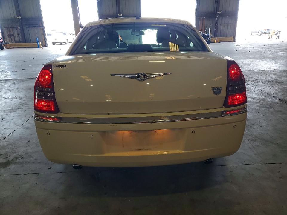 2007 Chrysler 300 VIN 2C3LA63HX7H765631 COPART salvage auction — MINOR DENT/SCRATCHES, Fl - Certificate Of Title, sold $2,000 on 2026-08-29 (photo 6)