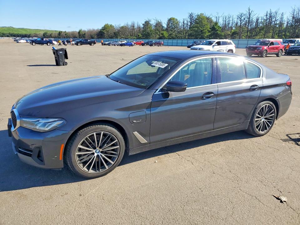 2022 BMW 5er VIN WBA33AG08NCJ73056 — COPART salvage auction photo