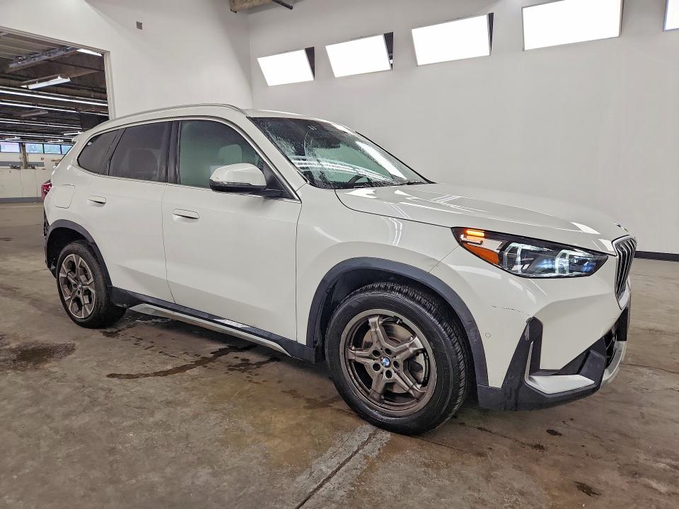 2026 BMW X1 VIN WBX73EF04T5470908 COPART salvage auction — REAR END, Il - Certificate Of Title, sold $21,600 on 2026-08-17 (photo 4)
