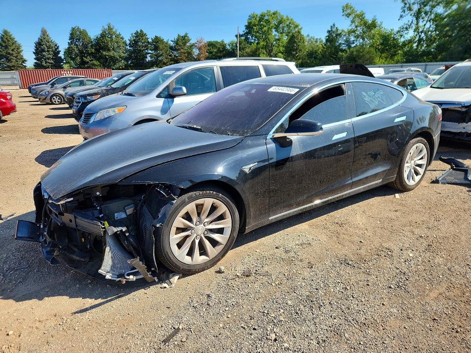 2018 Tesla Model s VIN 5YJSA1E23JF281638 — COPART salvage auction photo