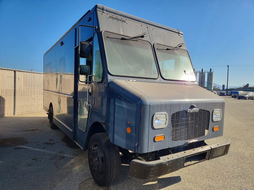 2020 Freightliner Mt45 VIN 4UZAC2EA6LCMK0112 COPART salvage auction — MINOR DENT/SCRATCHES, CA - CERTIFICATE OF TITLE, sold $23,900 on 2026-09-29 (photo 4)