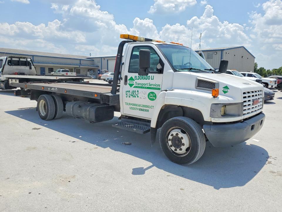 2005 Gmc C5500 VIN 1GDG5C1E65F904544 COPART salvage auction — NORMAL WEAR, Tx - Certificate Of Title, sold $15,000 on 2026-09-15 (photo 4)