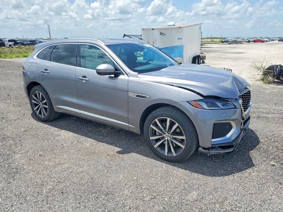2025 Jaguar F-pace VIN SADCT2EXXSA743465 COPART salvage auction — FRONT END, Fl - Certificate Of Destruction, sold $18,200 on 2026-09-08 (photo 4)