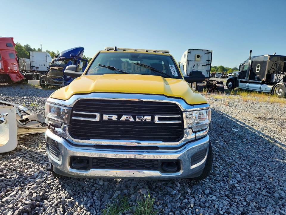 2019 Ram 5500 VIN 3C7WRMDL7KG645726 COPART salvage auction — REAR END, CA - CERTIFICATE OF TITLE, sold $36,000 on 2026-09-04 (photo 5)