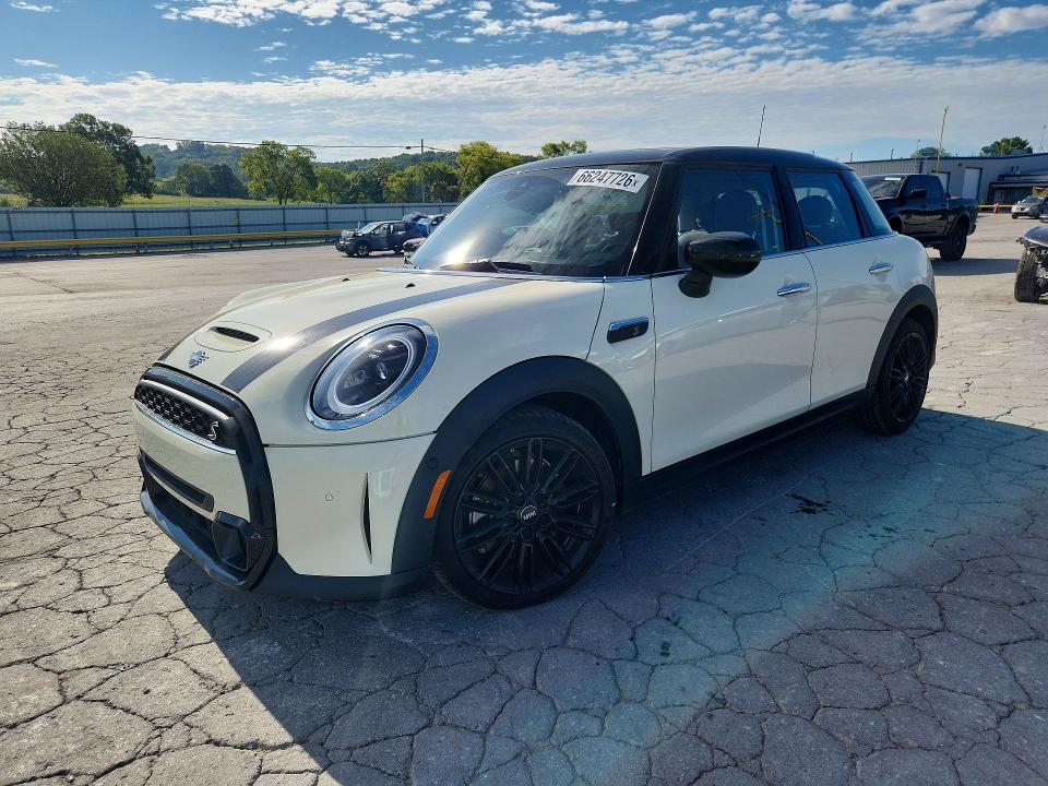 2023 Mini Cooper VIN WMW53DK01P2T21445 — COPART salvage auction photo