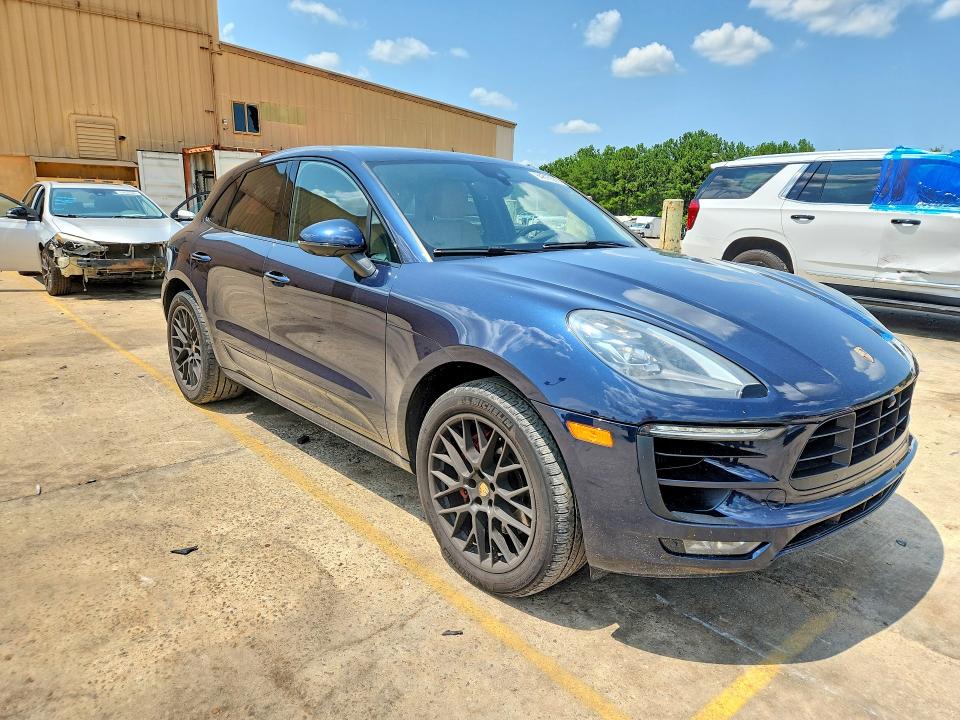 2017 Porsche Macan VIN WP1AG2A59HLB55323 COPART salvage auction — MINOR DENT/SCRATCHES, Sc - Certificate Of Title (P), sold $10,500 on 2026-08-28 (photo 4)
