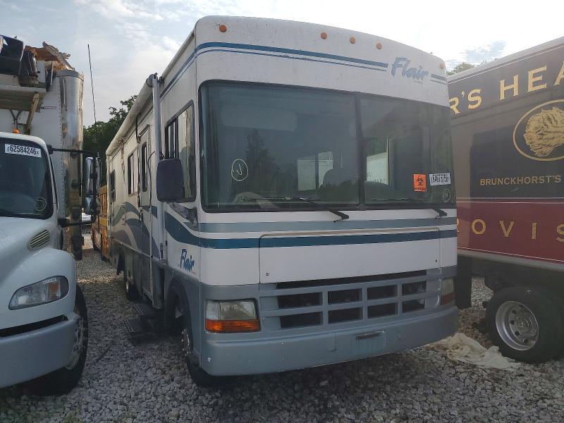1999 Fleetwood VIN 3FCMF53S1XJA05517 COPART salvage auction — SIDE, Fl - Parts Only, sold $1,700 on 2026-09-23 (photo 1)