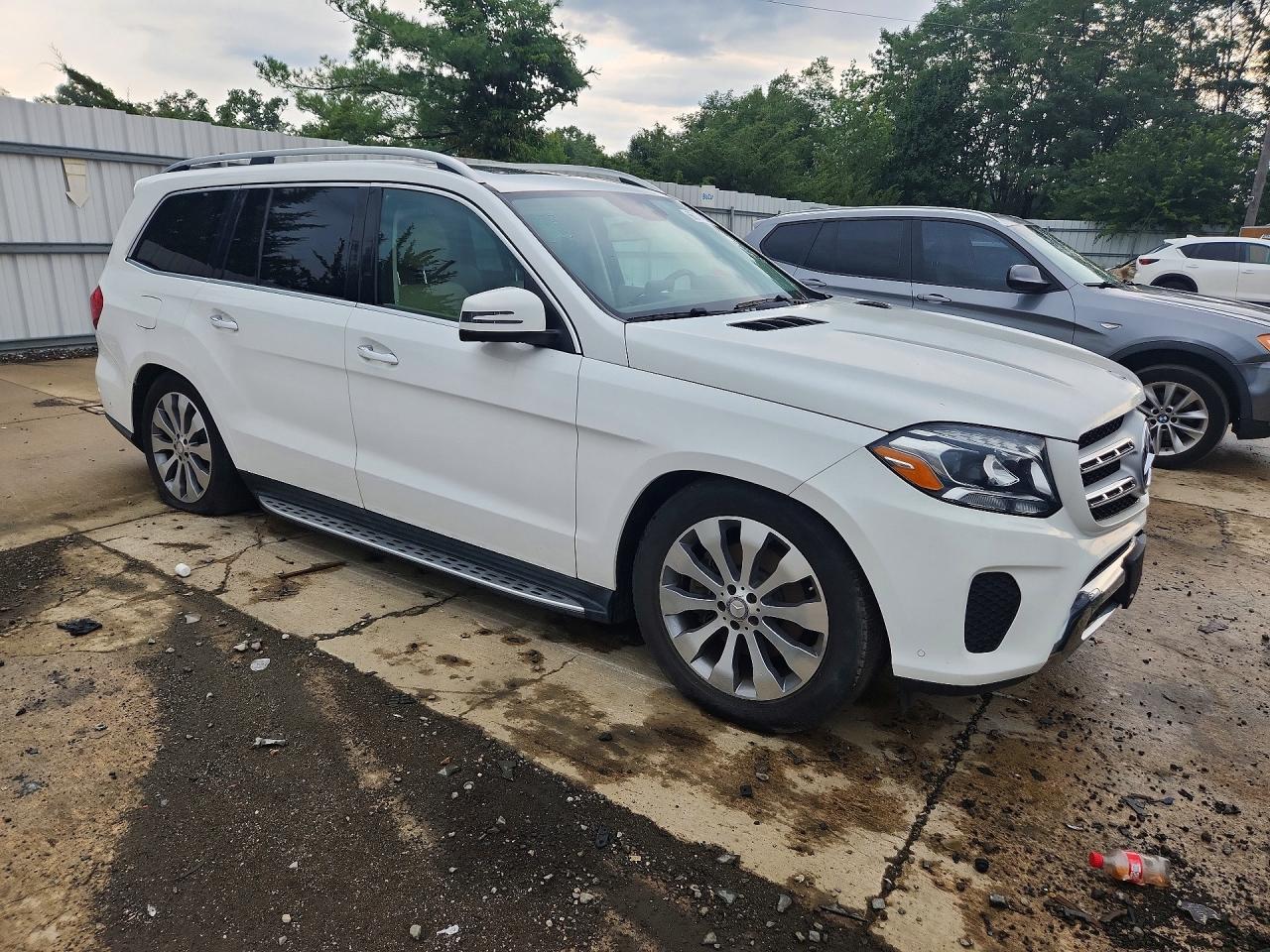 2017 Mercedes-benz Gls-klasse VIN 4JGDF6EE3HA886565 COPART salvage auction — Minor Dent/Scratches, MI - CERTIFICATE OF TITLE, sold $7,800 on 2026-09-09 (photo 4)