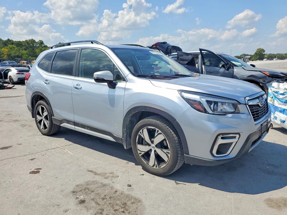2019 Subaru Forester VIN JF2SKAWC3KH505966 COPART salvage auction — MINOR DENT/SCRATCHES, TN - CERT OF TITLE-REBUILT VEHICLE, sold $7,700 on 2026-09-14 (photo 4)