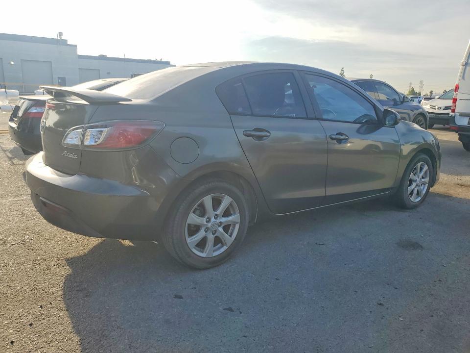 2011 Mazda 3 VIN JM1BL1VG9B1487661 COPART salvage auction — NORMAL WEAR, AZ - CERTIFICATE OF TITLE, sold $1,400 on 2026-08-29 (photo 3)