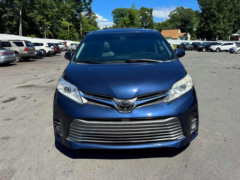 2018 Toyota Sienna VIN 5TDYZ3DC4JS950391 COPART salvage auction — MINOR DENT/SCRATCHES, Ny - Certificate Of Title, sold $9,300 on 2026-08-21 (photo 6)