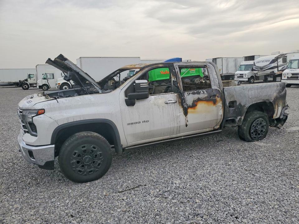 2024 Chevrolet Silverado 2500 VIN 1GC4YPEY8RF184003 — COPART salvage auction photo