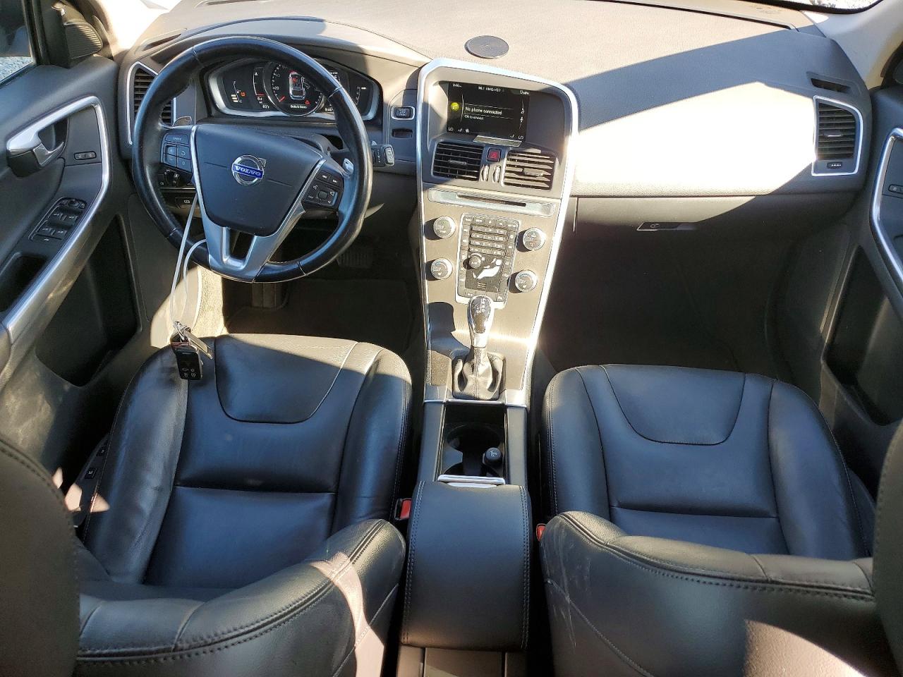2015 Volvo XC60 VIN YV4902RK2F2701866 COPART salvage auction — Front End, WA - VEHICLE CERT OF OWNERSHIP-TITL, sold $2,300 on 2026-09-23 (photo 8)