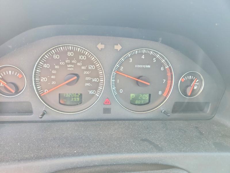 2004 Volvo Xc70 VIN YV1SZ59H741147219 COPART salvage auction — FRAME DAMAGE, MA - CERT OF TITLE-RECONSTRCTD COLL, sold $425 on 2026-08-12 (photo 9)