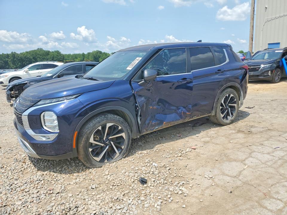 2022 Mitsubishi Outlander VIN JA4J4UA89NZ072901 — COPART salvage auction photo