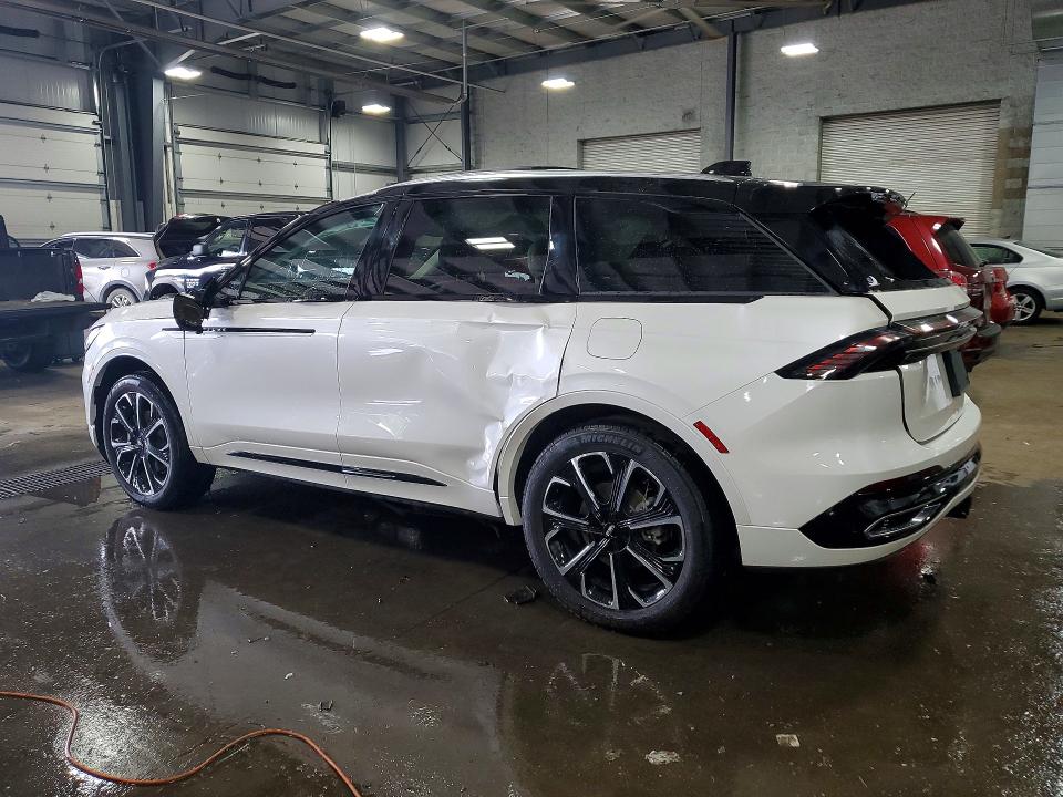 2026 Lincoln Nautilus VIN 5LMPJ8KA7TJ987753 COPART salvage auction — ROLLOVER, WI - CERT OF TITLE-CLAIM PAID, sold $11,100 on 2026-10-10 (photo 2)