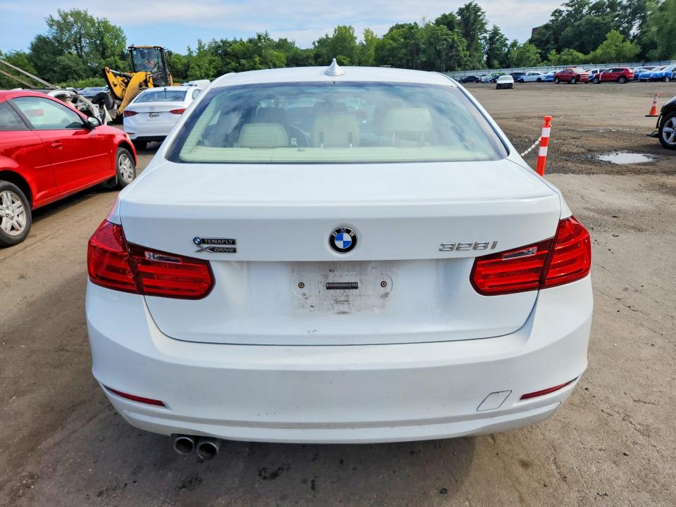 2013 BMW 3er VIN WBA3B5G51DNS02731 COPART salvage auction — FRONT END, Ct - Cert Of Title-Salvage, sold $750 on 2026-08-21 (photo 6)