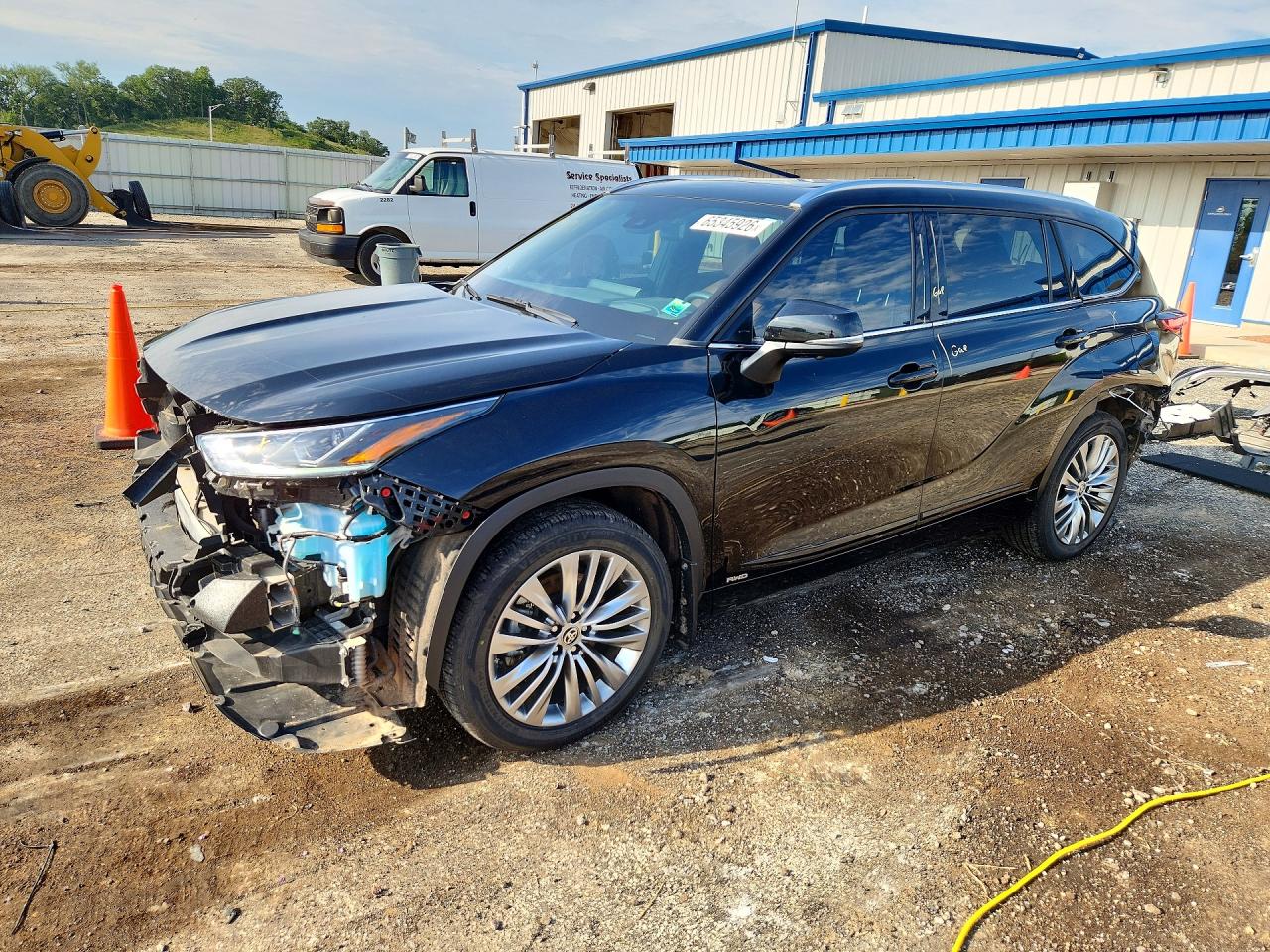 2023 Toyota Highlander Hybrid VIN 5TDEBRCH3PS597965 — COPART salvage auction photo