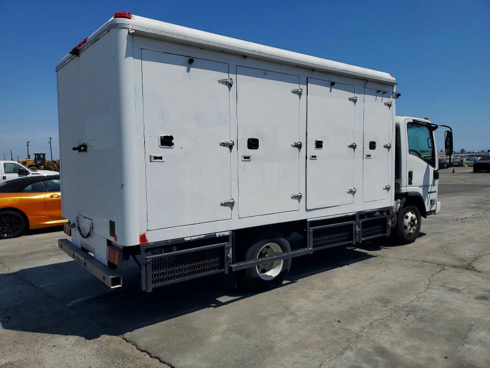2017 Isuzu Npr VIN 54DB4W1B7HS804808 COPART salvage auction — MINOR DENT/SCRATCHES, Nm - Dis/Dlr/Exp Only Clean Title, sold $15,500 on 2026-10-07 (photo 3)