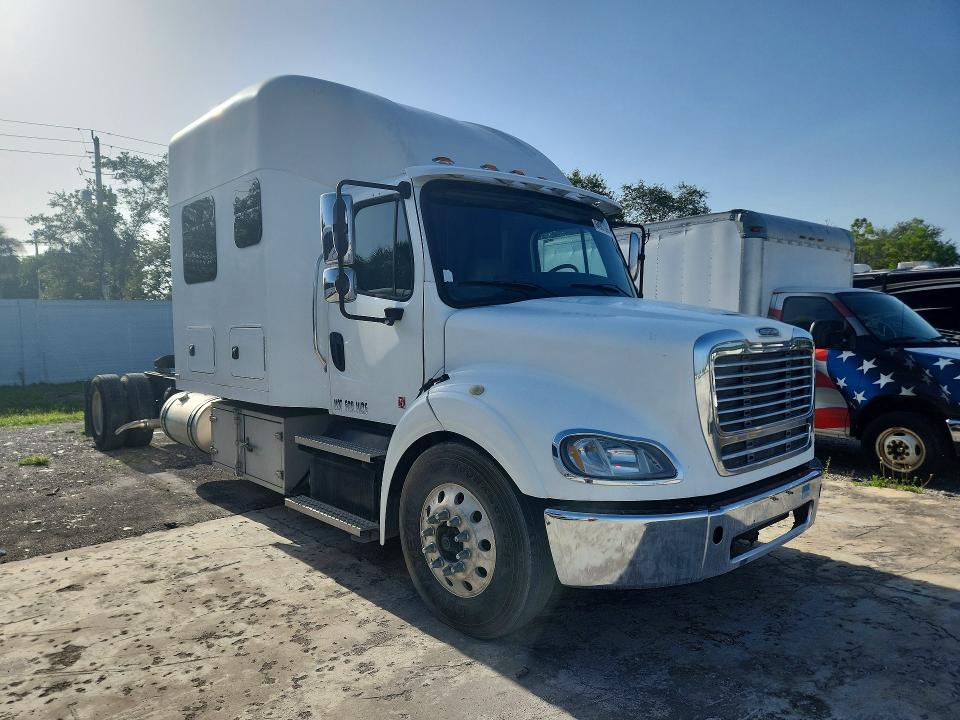 2020 Freightliner All other VIN 3ALAC4DV8LDKY5815 COPART salvage auction — MINOR DENT/SCRATCHES, FL - CERT OF TITLE-REBUILT, sold $20,300 on 2026-09-03 (photo 4)