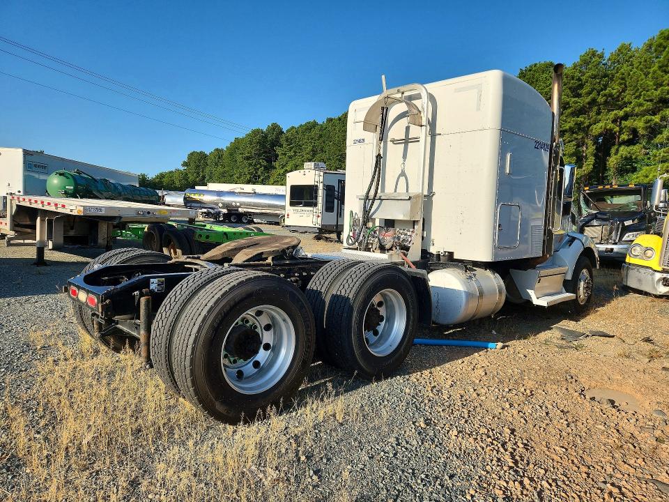 2018 Peterbilt All other VIN 1XPBDP9X0JD474092 COPART salvage auction — FRONT END, CT, sold $8,100 on 2026-09-03 (photo 3)