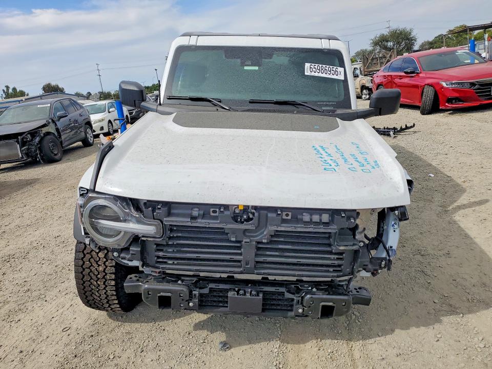 2026 Ford Bronco VIN 1FMEE9BP4TLA55832 COPART salvage auction — FRONT END, Ca - Salvage Certificate, sold $30,250 on 2026-09-18 (photo 5)