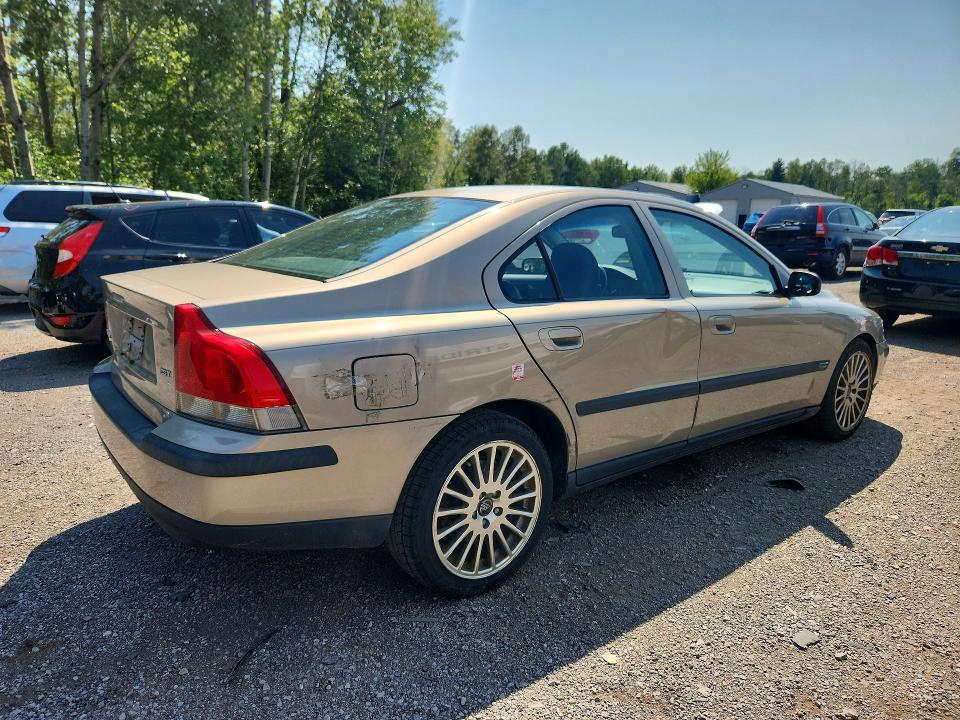 2004 Volvo S60 VIN YV1RS59V042337804 COPART salvage auction — SIDE, On - Permit No Brand - Unfit, sold $200 on 2026-08-13 (photo 3)