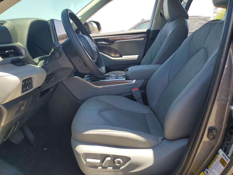 2025 Toyota Highlander VIN 5TDEBRCH7SS646691 COPART salvage auction — REAR END, Nv - Salvage Title, sold $23,600 on 2026-08-27 (photo 7)