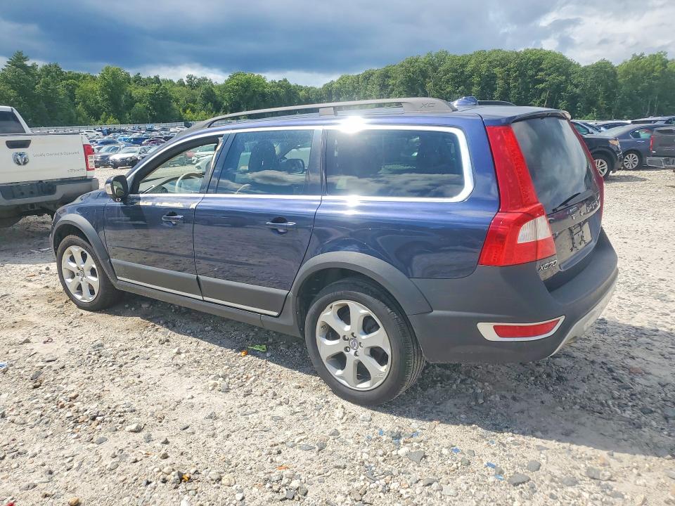 2011 Volvo Xc70 VIN YV4902BZ7B1101710 COPART salvage auction — ENGINE BURN, MA - CERT OF TITLE-RECONSTRCTD COLL, sold $450 on 2026-09-02 (photo 2)