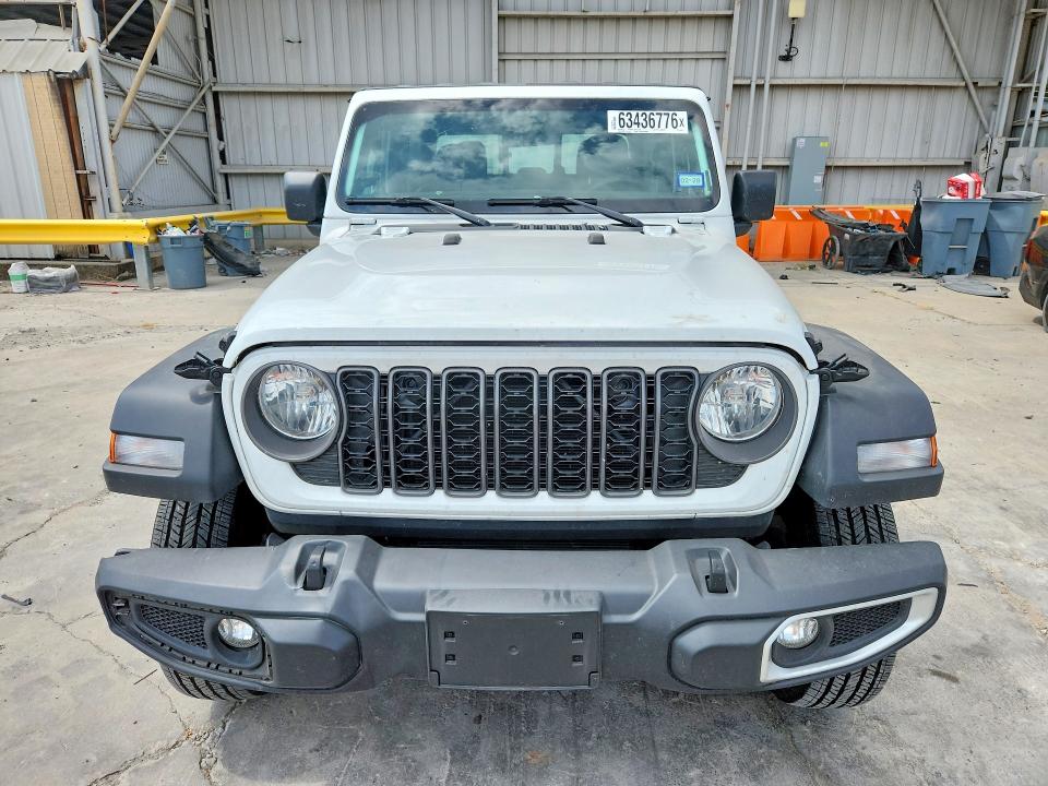 2025 Jeep Gladiator VIN 1C6PJTAG8SL545476 COPART salvage auction — SIDE, Tx - Salvage Vehicle Title, sold $23,200 on 2026-09-01 (photo 5)