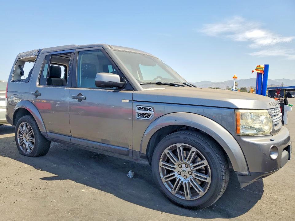 2011 Land rover Lr4 VIN SALAK2D48BA579400 COPART salvage auction — VANDALISM, Ca - Salvage Certificate, sold $1,400 on 2026-08-26 (photo 4)