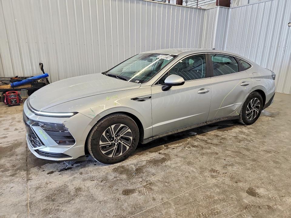 2026 Hyundai Sonata hybrid VIN KMHL24JJ8TA179856 — COPART salvage auction photo