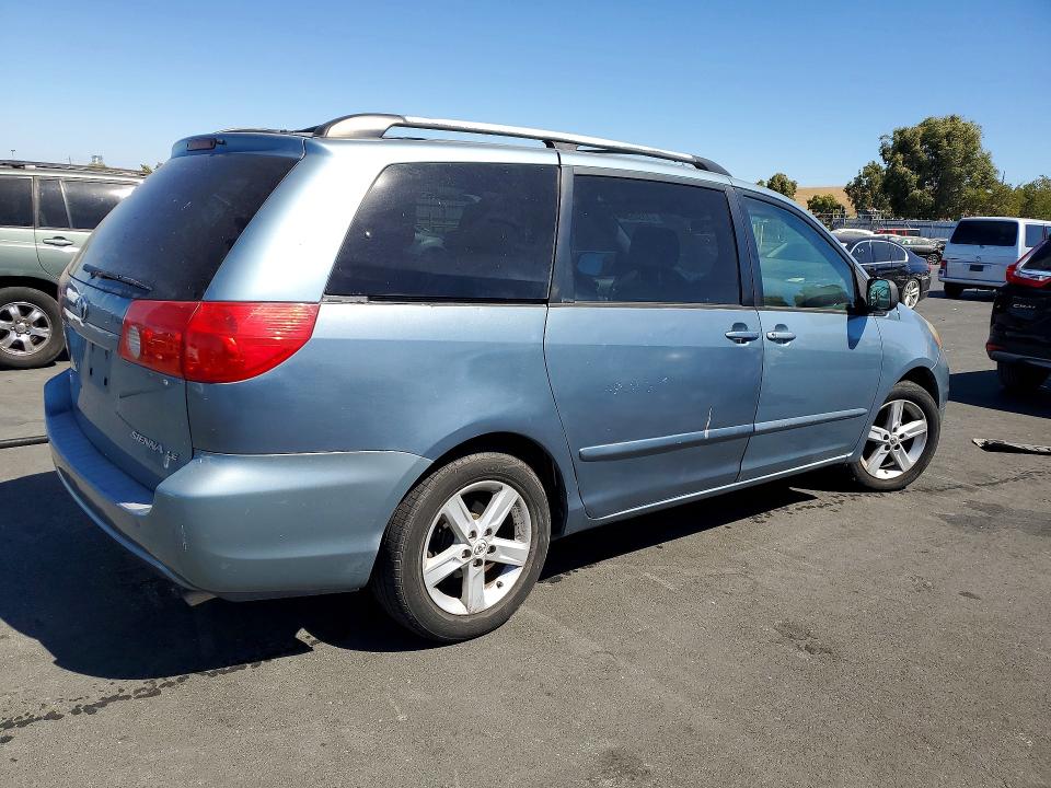 2008 Toyota Sienna VIN 5TDZK23C58S205423 COPART salvage auction — SIDE, CA - DIS/DLR/EXP ONLY CLEAN TITLE, sold $1,200 on 2026-08-17 (photo 3)