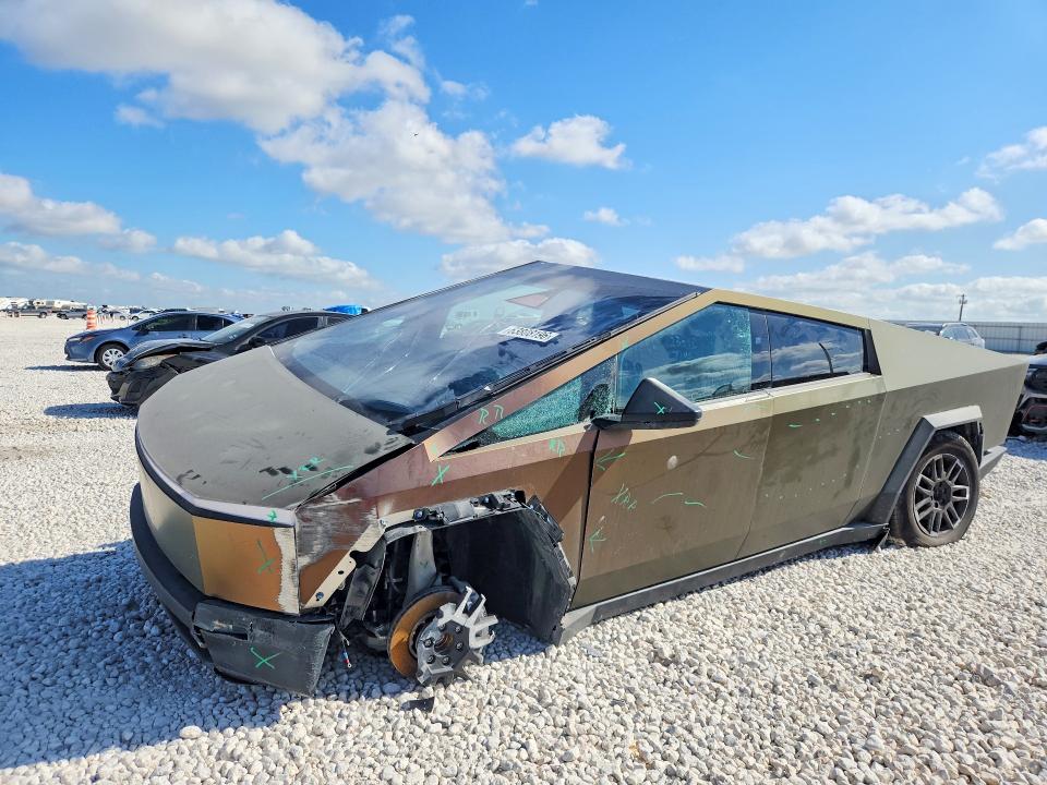 2024 Tesla Cybertruck VIN 7G2CEHED5RA054394 COPART salvage auction — FRONT END, Tx - Salvage Vehicle Title, sold $23,100 on 2026-09-03 (photo 1)
