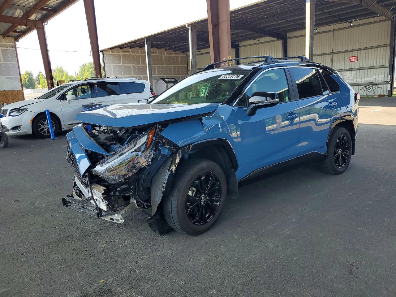 2025 Toyota RAV4 VIN JTME6RFV0SD573245 — COPART salvage auction photo