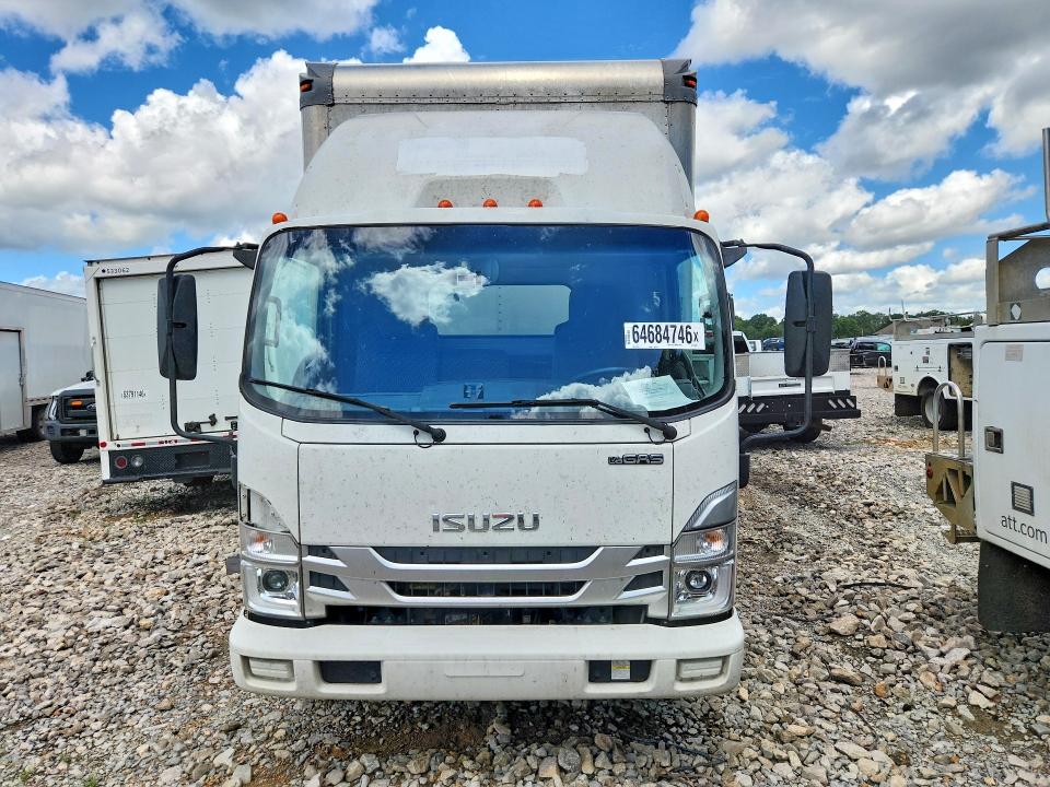 2023 Isuzu VIN 54DC4W1D3PS206882 COPART salvage auction — NORMAL WEAR, Ms - Certificate Of Title, sold $10,400 on 2026-09-04 (photo 5)