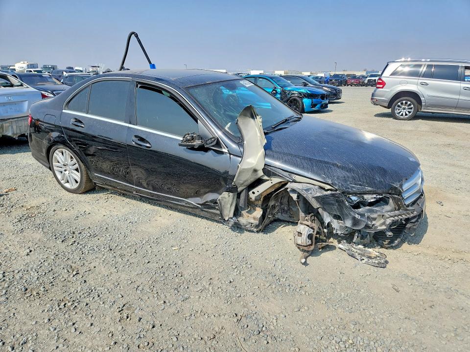 2011 Mercedes-benz C class VIN WDDGF5EB9BR158202 COPART salvage auction — FRONT END, CA - DIS/DLR/EXP ONLY CLEAN TITLE, sold $775 on 2026-08-14 (photo 4)