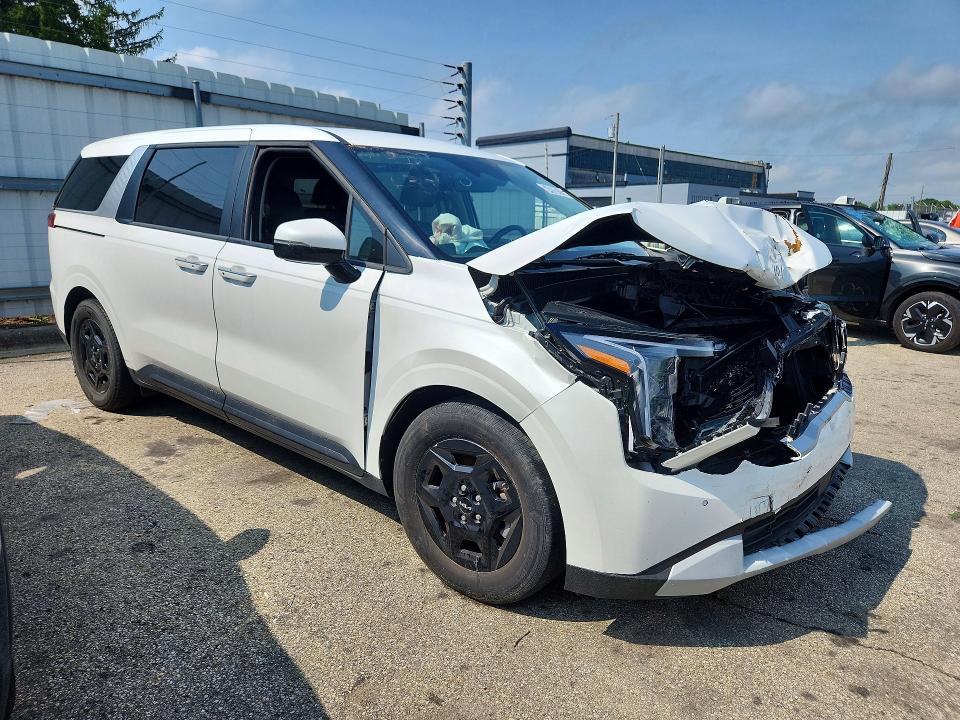 2025 Kia Carnival VIN KNDNB5K30S6495899 COPART salvage auction — FRONT END, FL - CERTIFICATE OF DESTRUCTION, sold $10,200 on 2026-08-24 (photo 4)