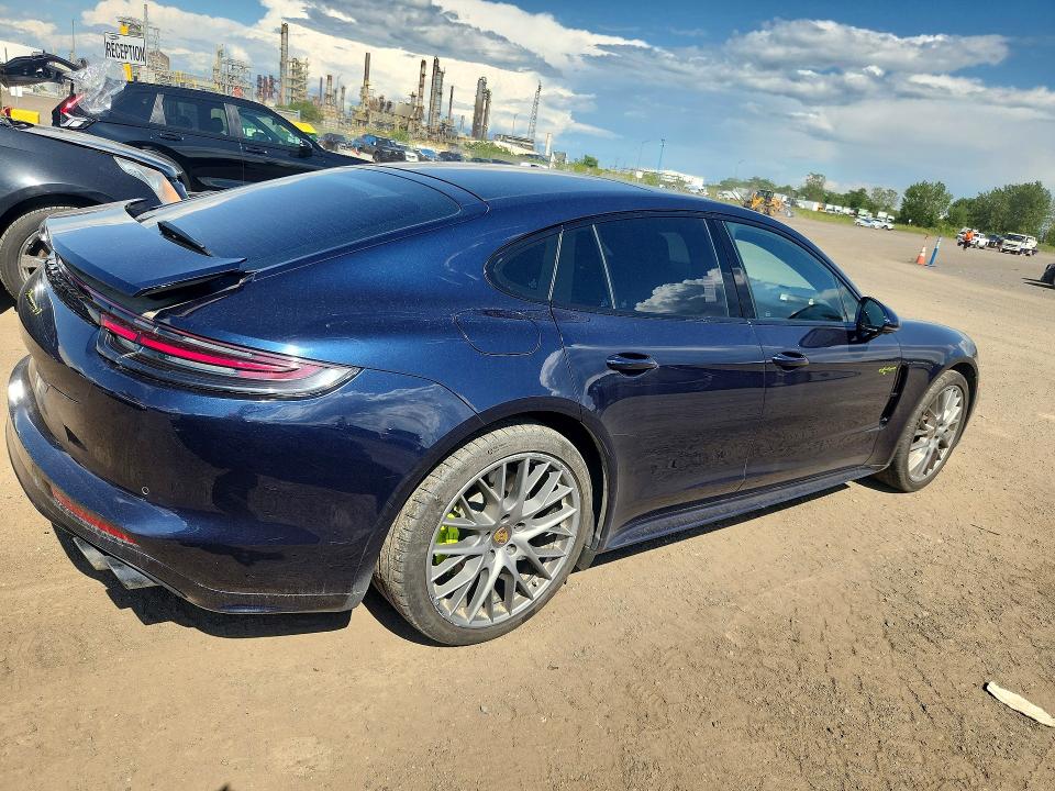 2019 Porsche Panamera VIN WP0AE2A76KL123123 COPART salvage auction — SIDE, Qc - Gravement Accidente, sold $32,750 on 2026-09-08 (photo 3)